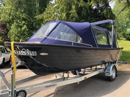 2022 Riomar 570