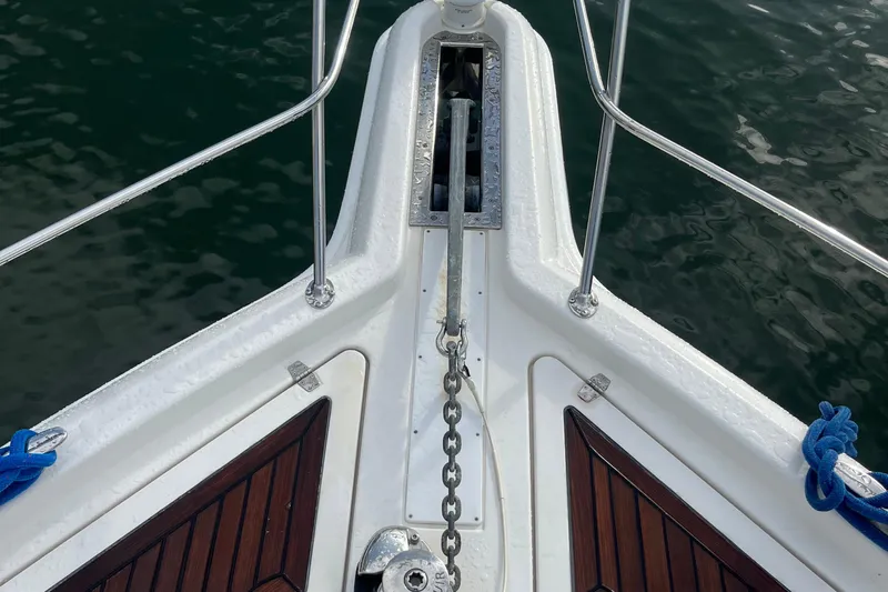  Yacht Photos Pics Bow of 2015 Riviera 5000 Sport Yacht with anchor chain and teak decking.