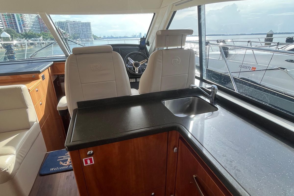 2015 Riviera 50 