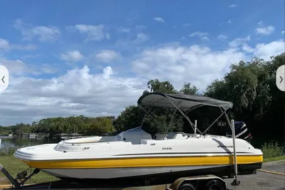 Hurricane SunDeck Sport 232 OB