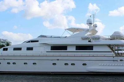 2000 Falcon Motoryacht