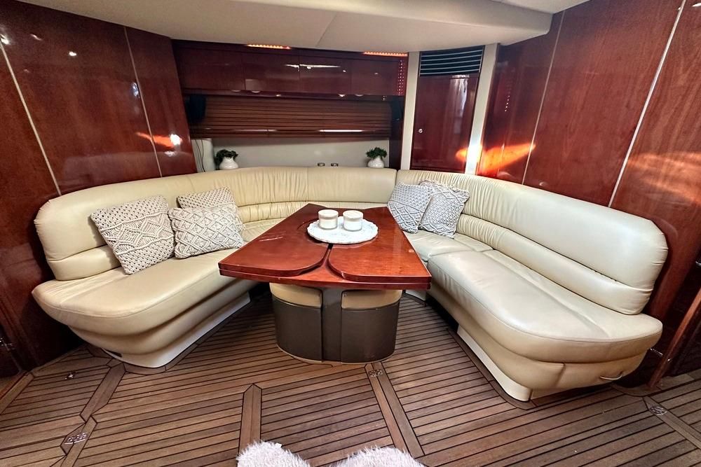 2005 Fairline 61 