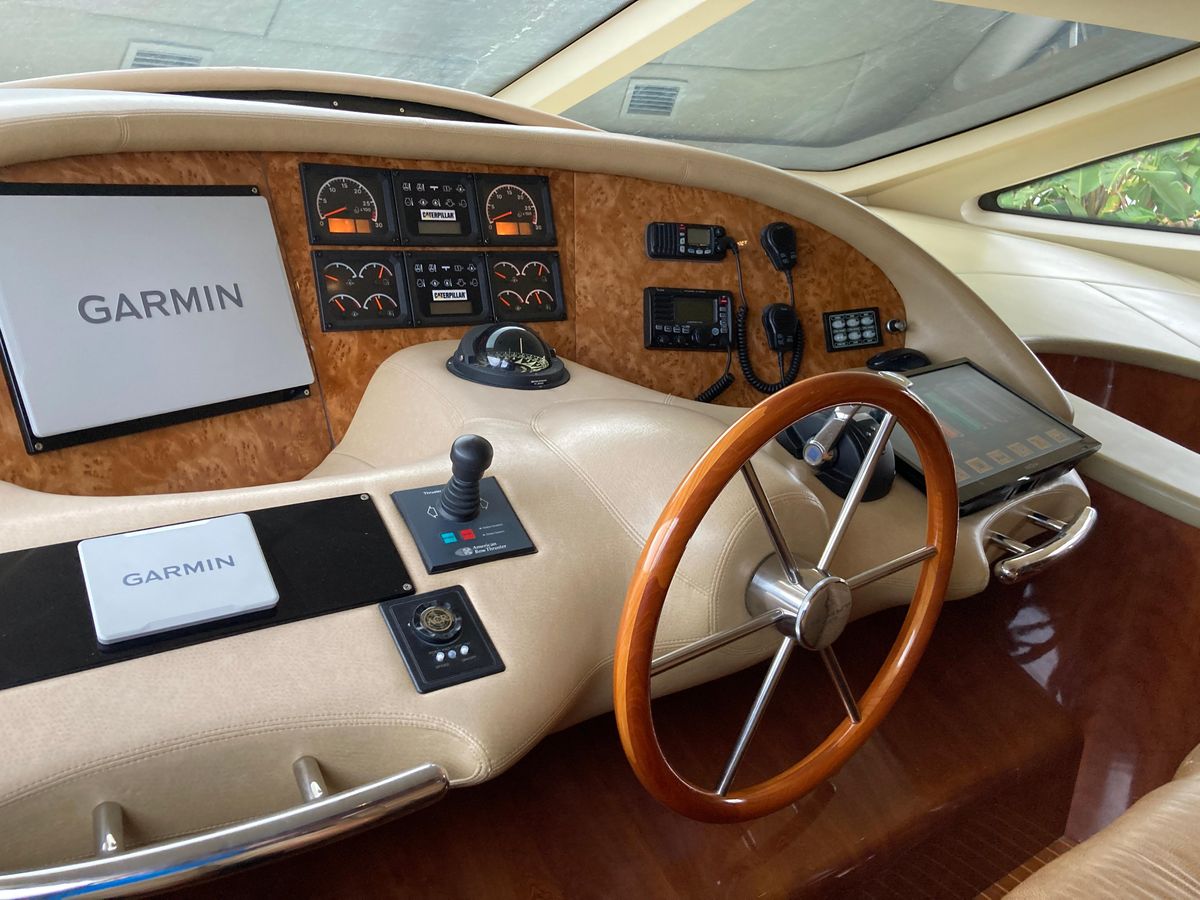 2005 Azimut 80 