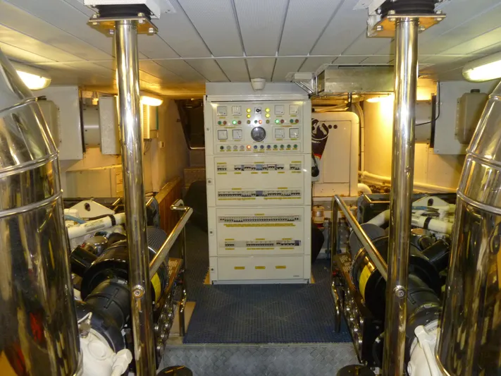 Dreamer Yacht Photos Pics 