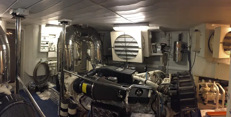 Dreamer Yacht Photos Pics 