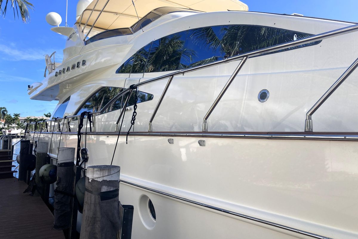 2005 Azimut 80 