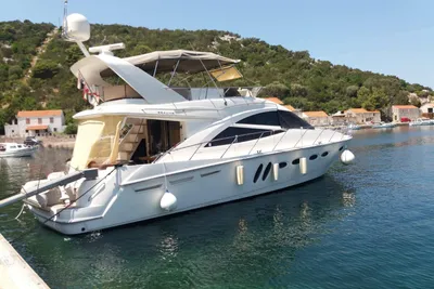 2009 Sealine T50