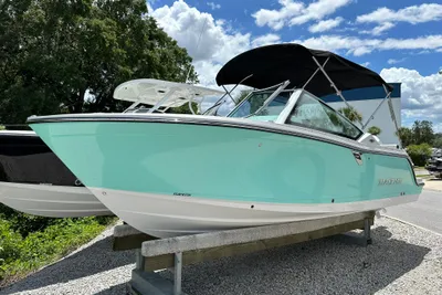 Blackfin 232 DC