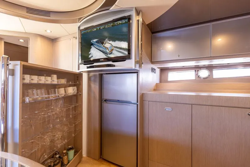 Andiamo Yacht Photos Pics 