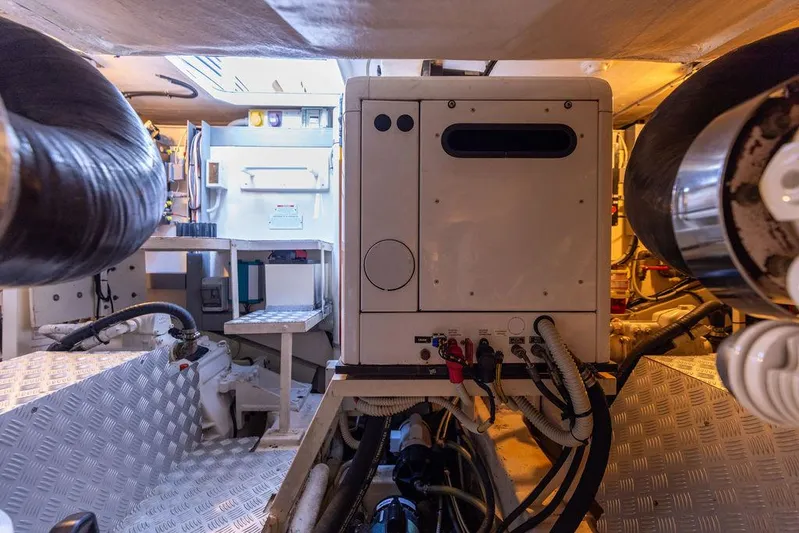 Andiamo Yacht Photos Pics 