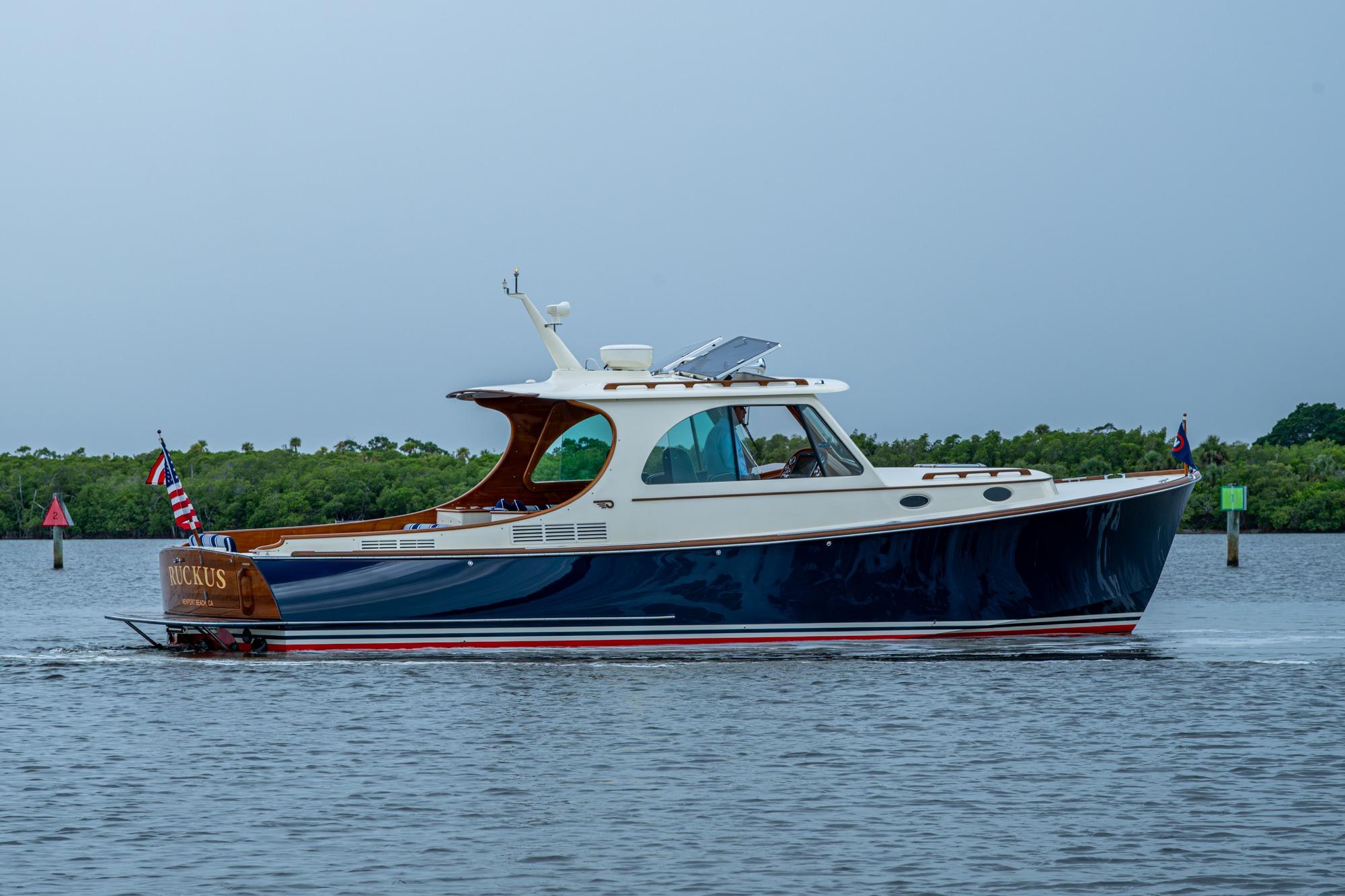 Hinckley Picnic Boat 37 MKIII