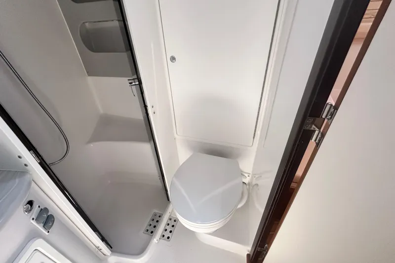 "meru" Yacht Photos Pics 2019 Catalina 425 yacht bathroom with shower and toilet.