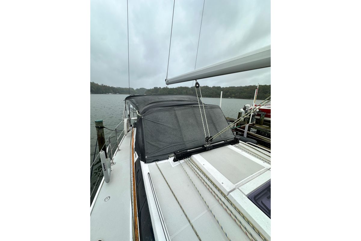 2019 Catalina 43 
