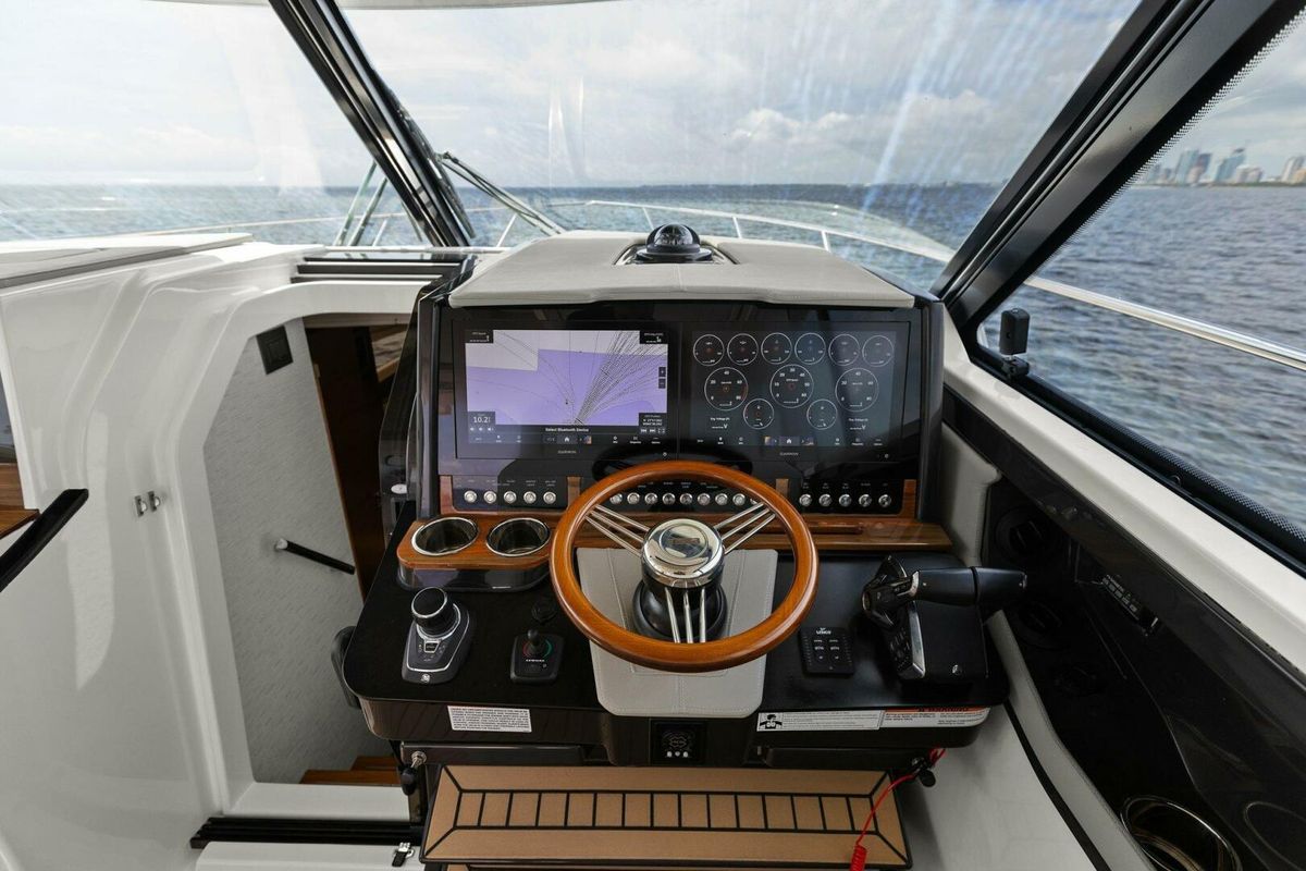 2022 Tiara Yachts 43 