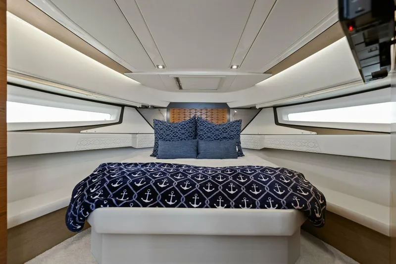  Yacht Photos Pics 2022 Tiara Sport 43 LE