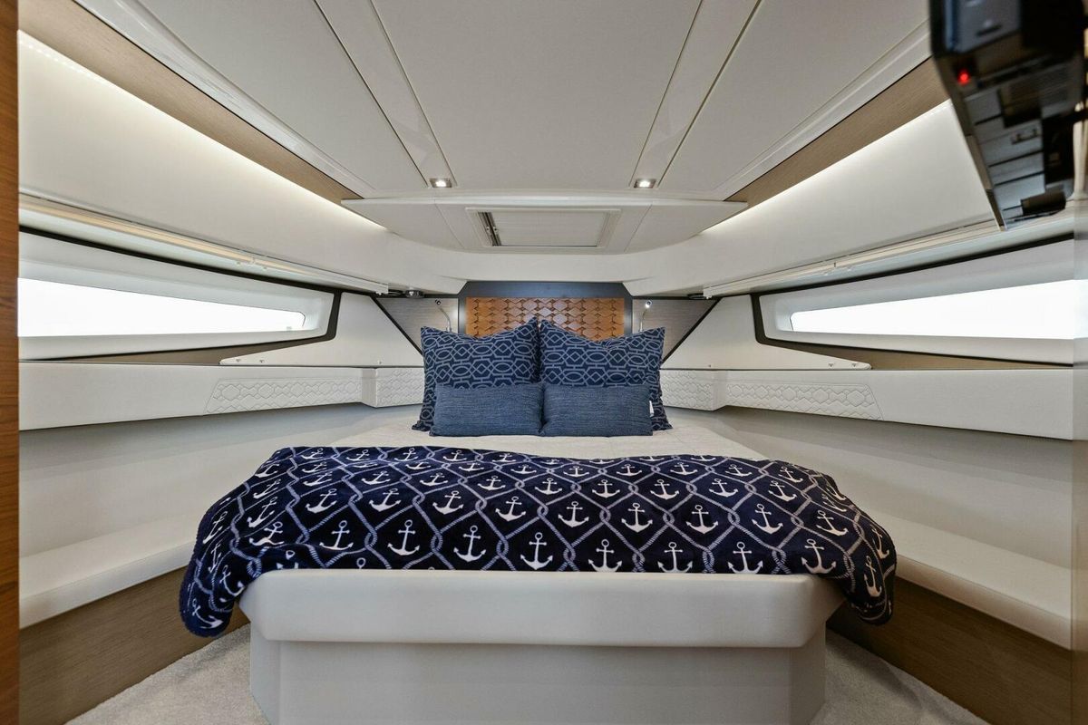 2022 Tiara Yachts 43 