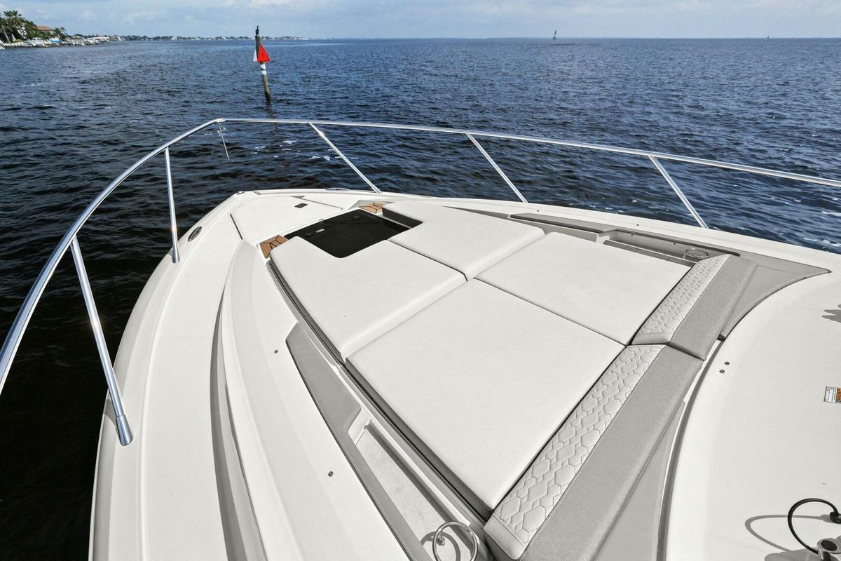 2022 Tiara Yachts 43 