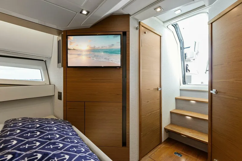  Yacht Photos Pics 2022 Tiara Sport 43 LE