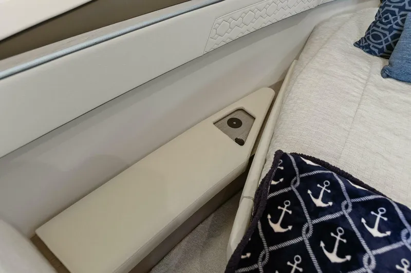  Yacht Photos Pics 2022 Tiara Sport 43 LE