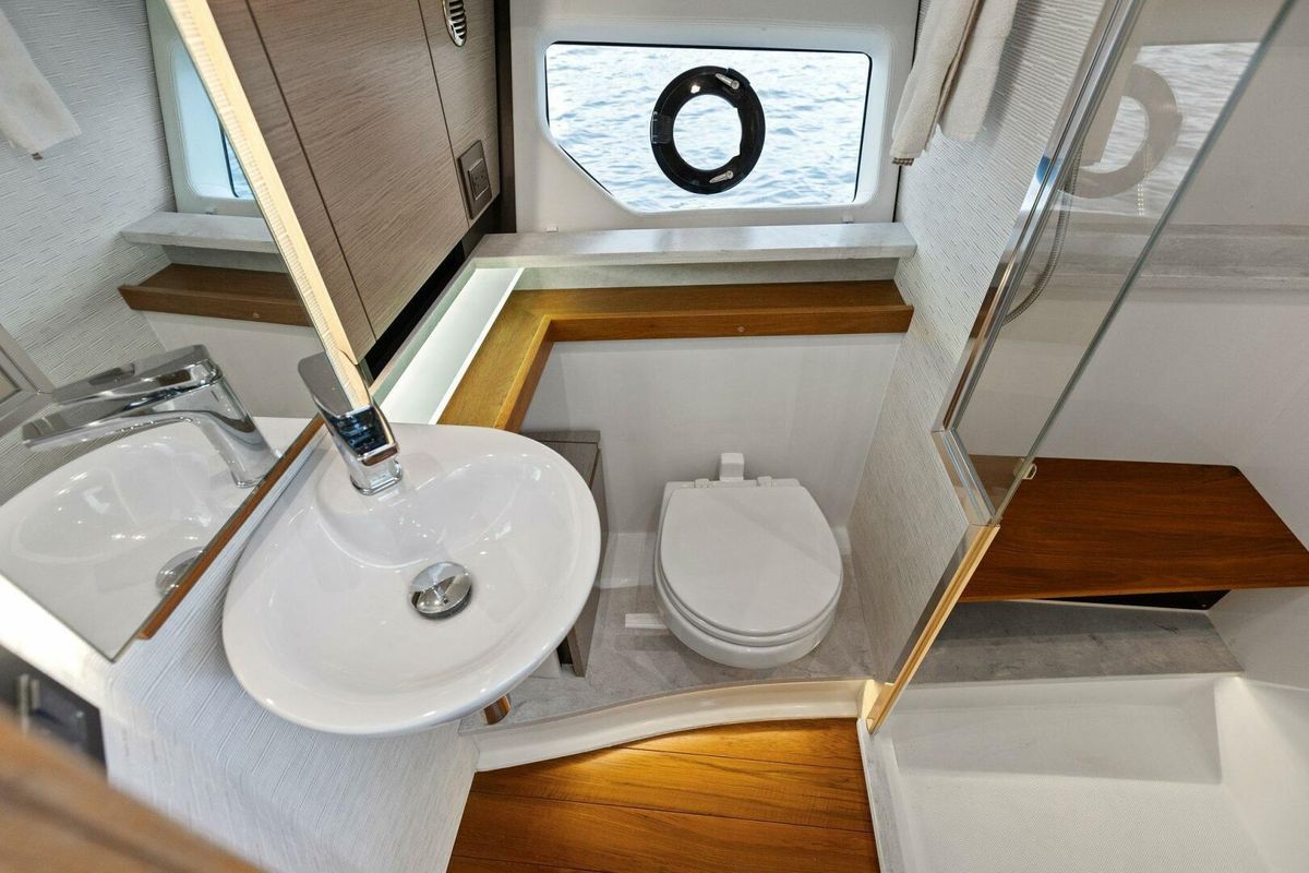 2022 Tiara Yachts 43 