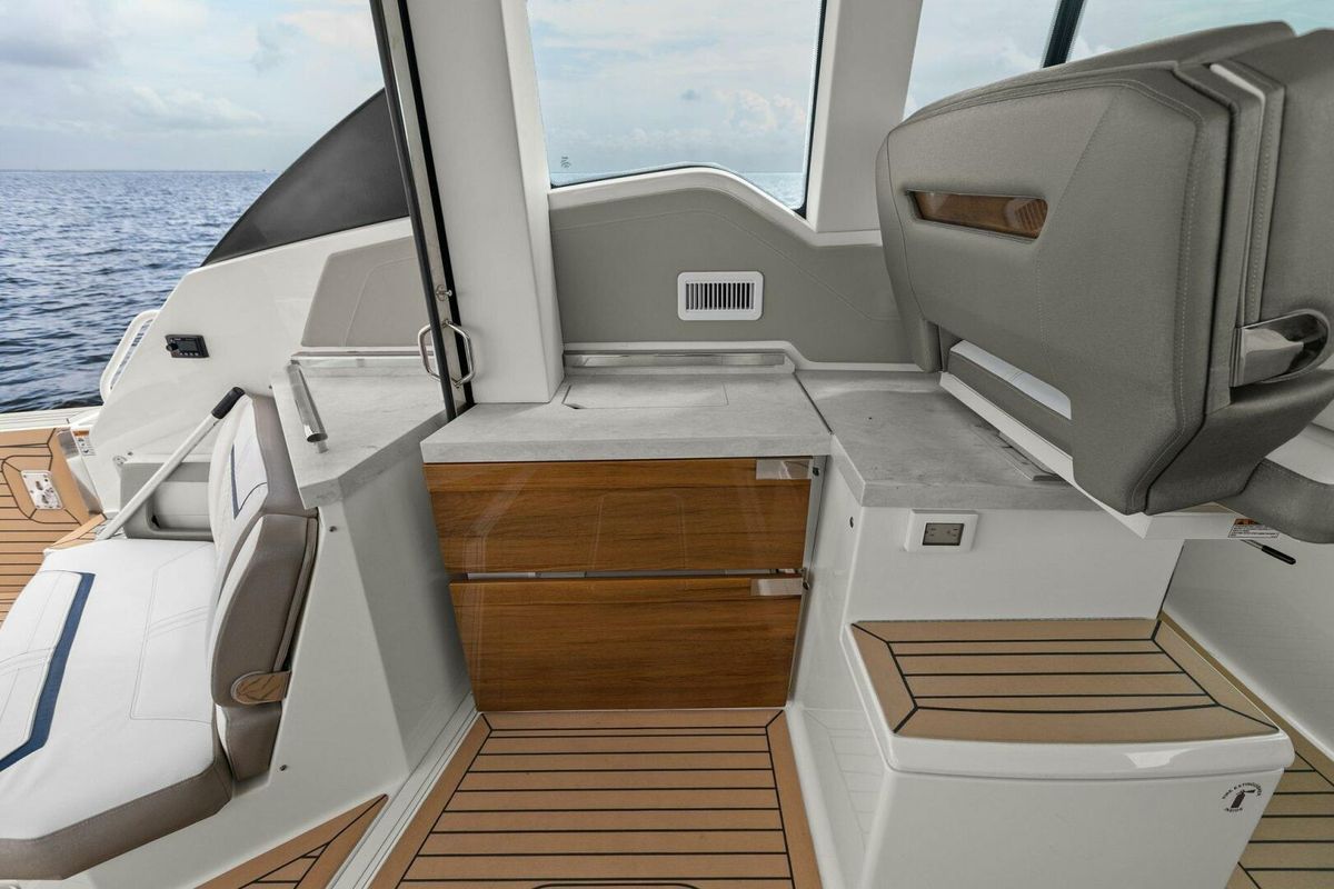 2022 Tiara Yachts 43 