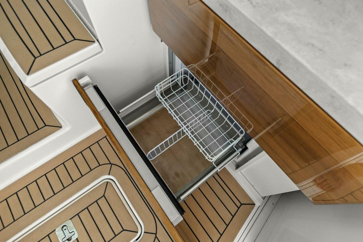 2022 Tiara Yachts 43 