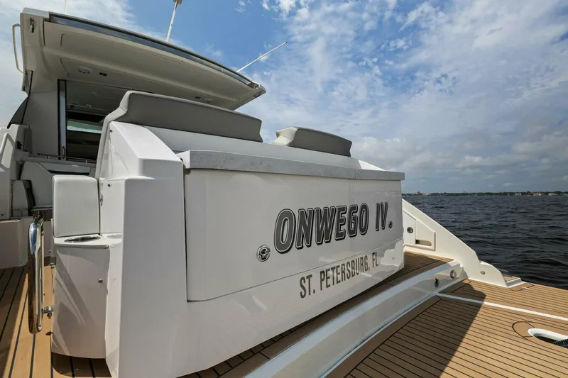  Yacht Photos Pics 2022 Tiara Sport 43 LE