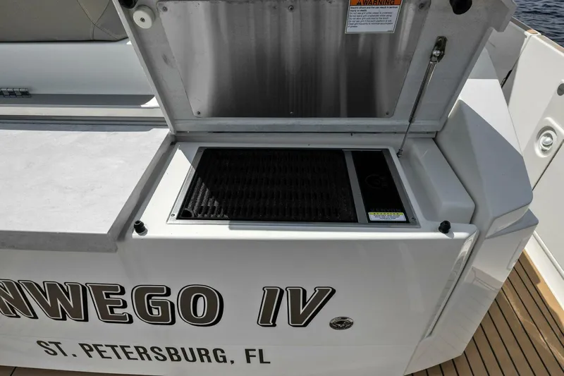  Yacht Photos Pics 2022 Tiara Sport 43 LE