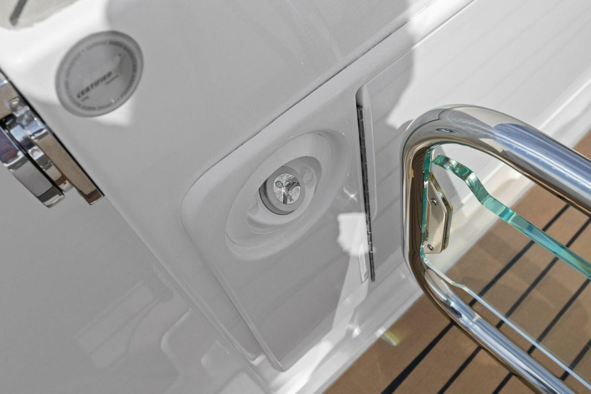 2022 Tiara Yachts 43 