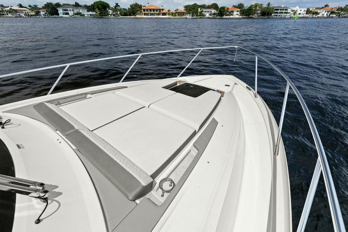 2022 Tiara Yachts 43 