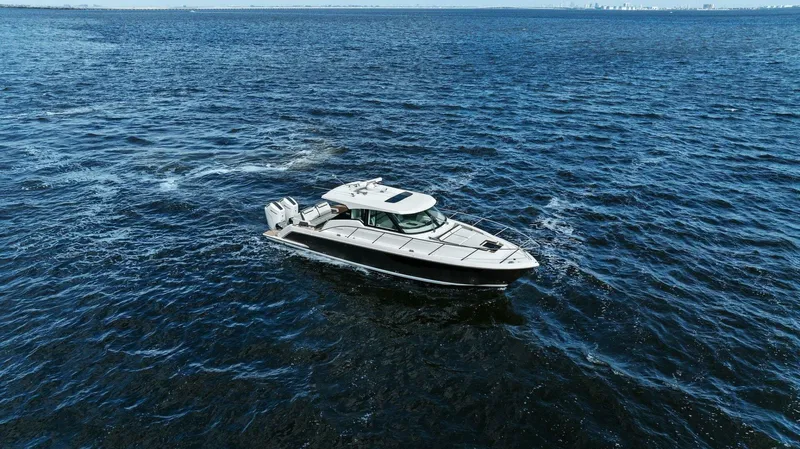  Yacht Photos Pics 2022 Tiara Sport 43 LE