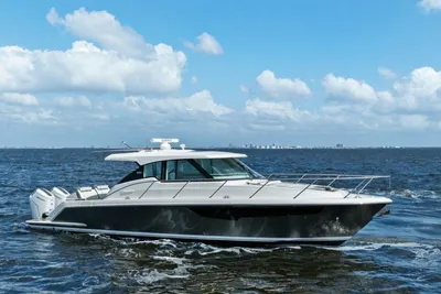 Tiara Yachts 43 LE
