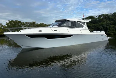 Pursuit OS 445 Offshore