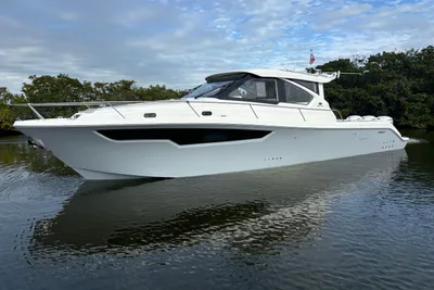 Pursuit OS 445