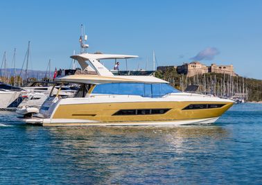 2016 Prestige 680 Flybridge