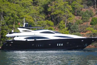 Sunseeker 105 Yacht
