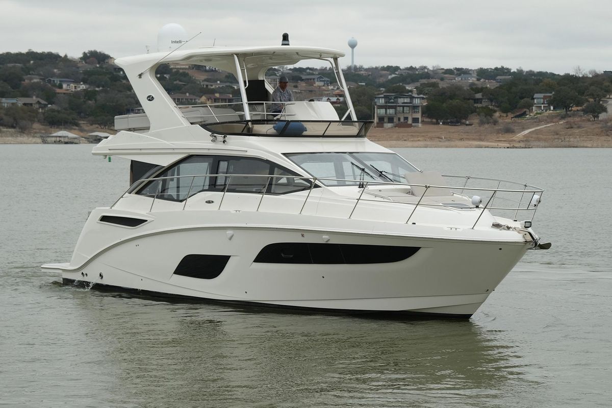 2018 Sea Ray 46 