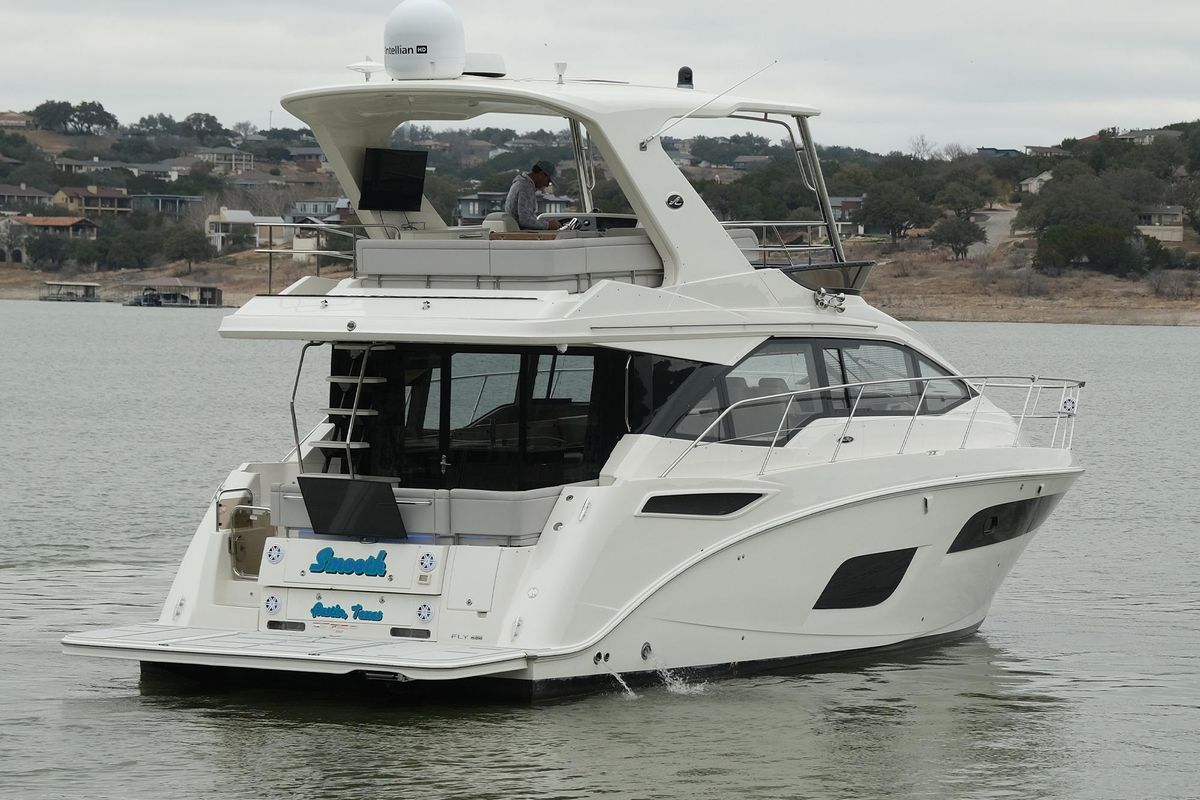 2018 Sea Ray 46 