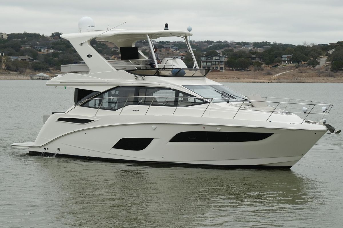 2018 Sea Ray 46 