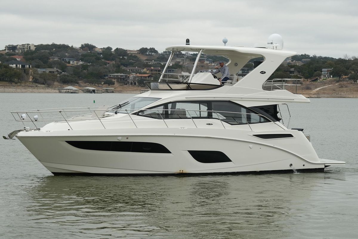 2018 Sea Ray 46 