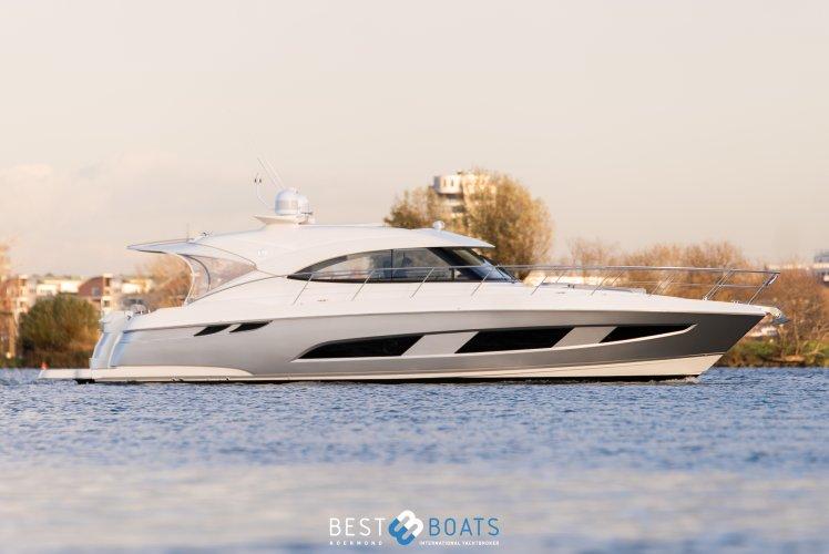 2019 Riviera 4800 Sport Yacht Series II