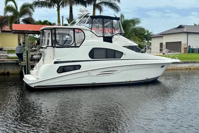 Silverton 39 Motor Yacht