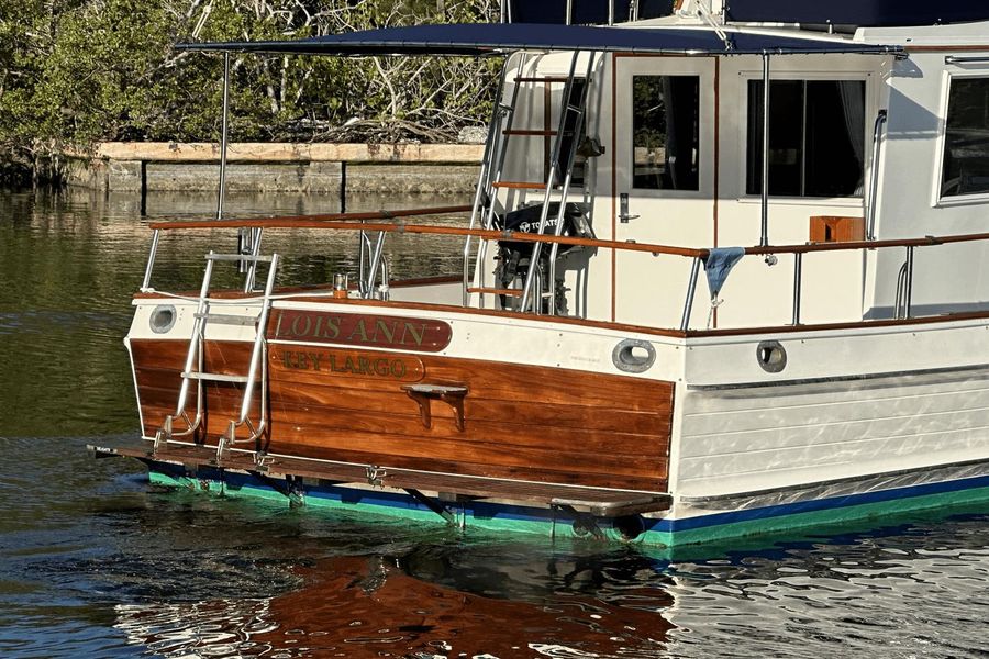 1990 Grand Banks Trawler