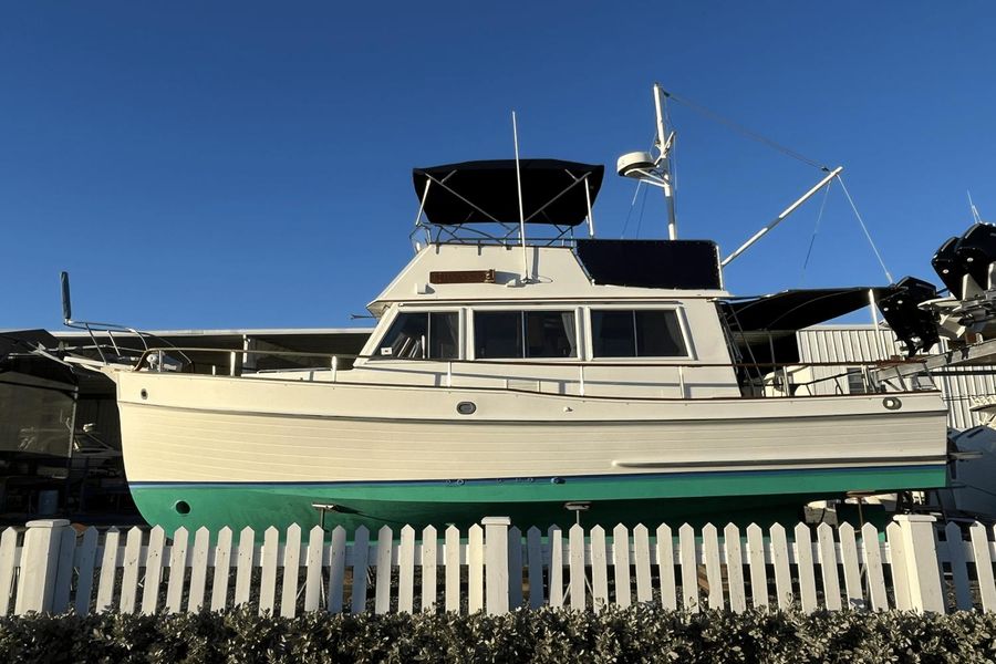 1990 Grand Banks Trawler