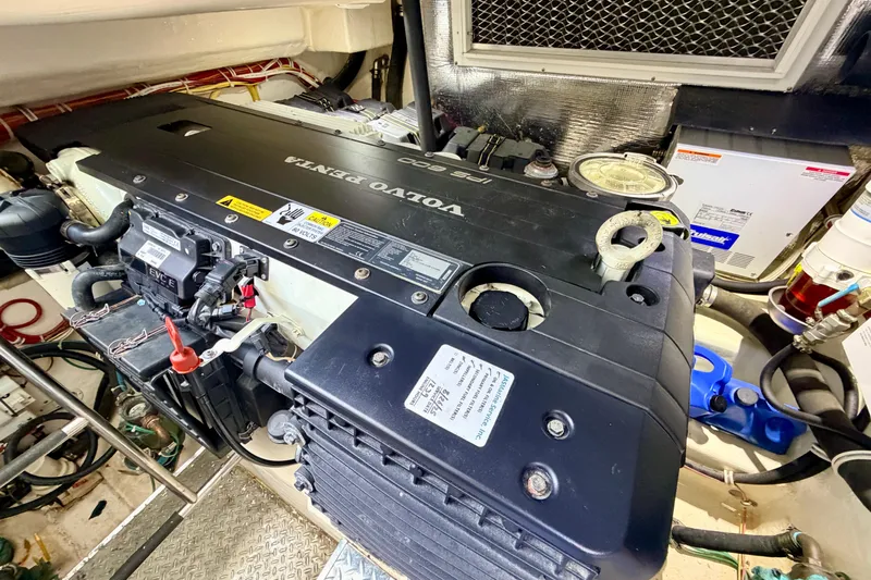 Moana Here Yacht Photos Pics Engine room of 2015 Albemarle 360 Express Fisherman with Volvo Penta engine.