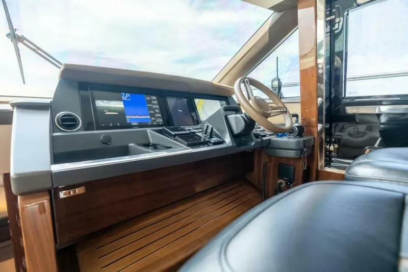 C2 Yacht Photos Pics 2020 Princess V65 - C2