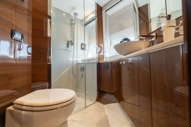 C2 Yacht Photos Pics 2020 Princess V65 - C2