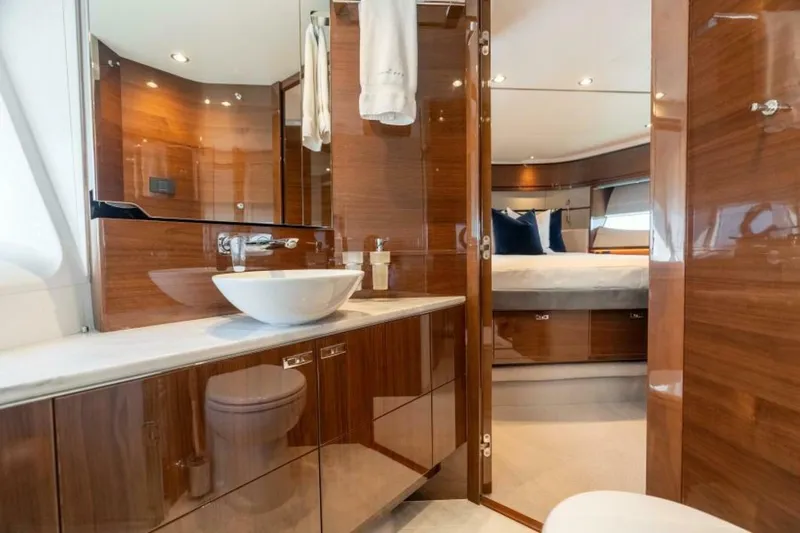 C2 Yacht Photos Pics 2020 Princess V65 - C2