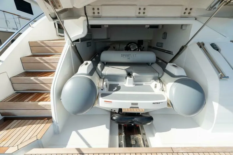 C2 Yacht Photos Pics 2020 Princess V65 - C2