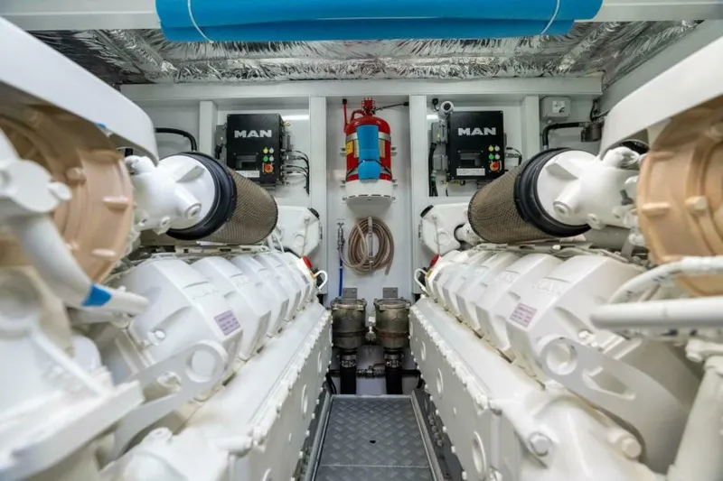 C2 Yacht Photos Pics 2020 Princess V65 - C2